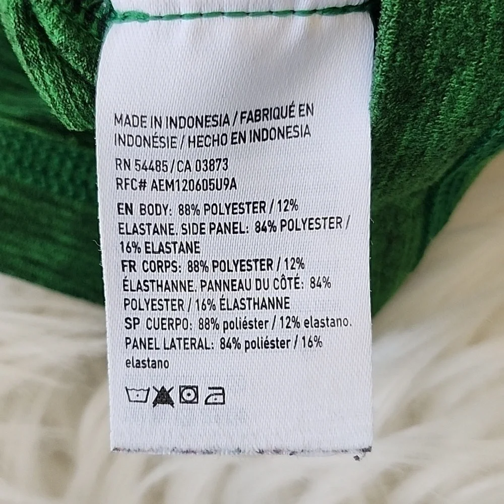 American Eagle AEActive Extreme Flex heather green v-neck tee Size:MT - Picture 10 of 10